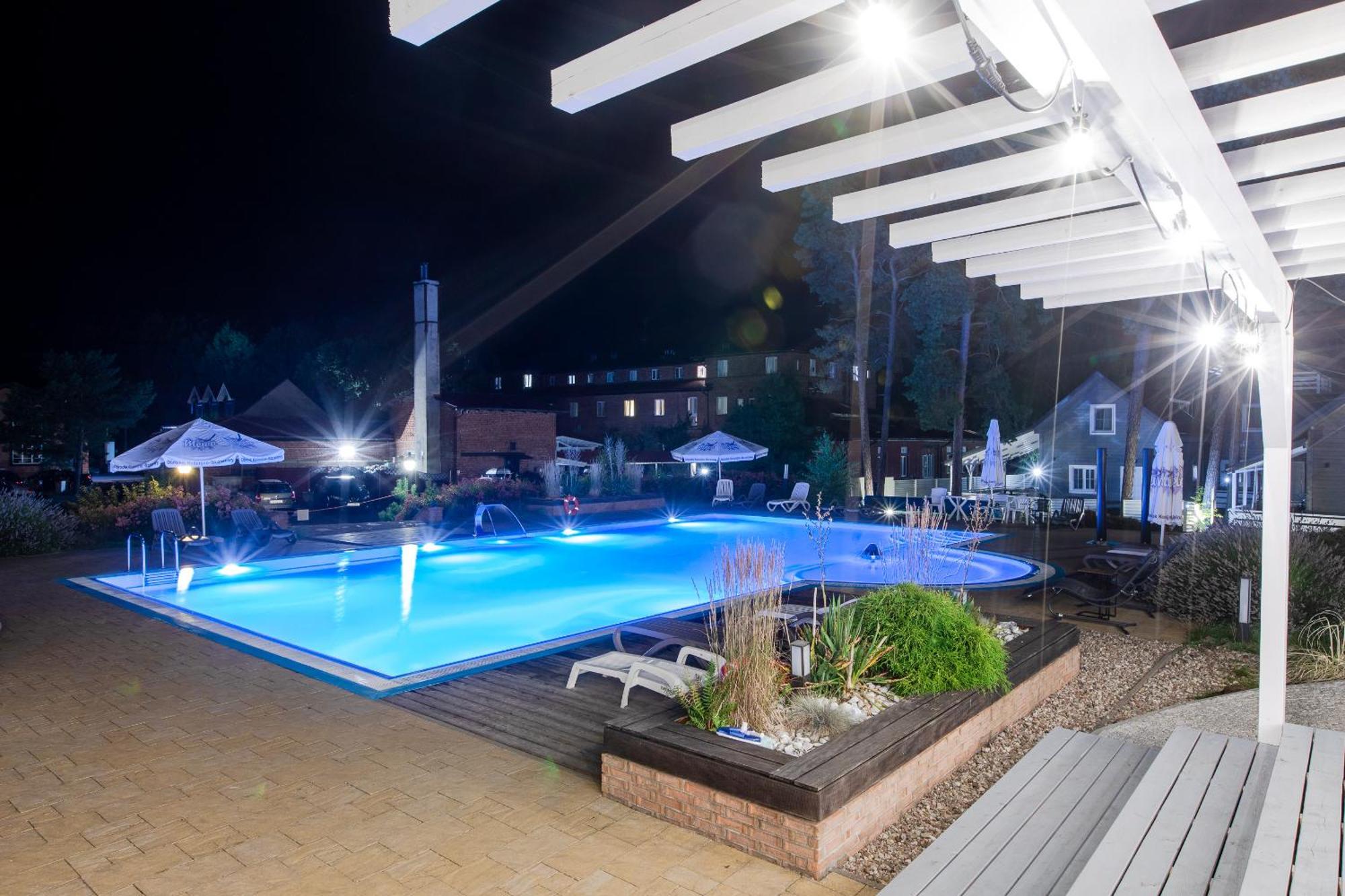 Apartamenty Przy Plazy Z Basenem Z Podgrzewana Woda I Mini Spa - Osrodek Kolonijno-Wczasowy Mewa Niechorze Exterior photo